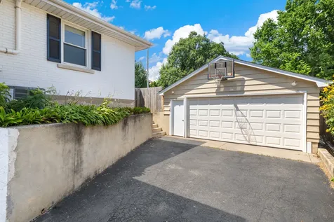 56 Chicago Avenue Clarendon Hills IL 60514