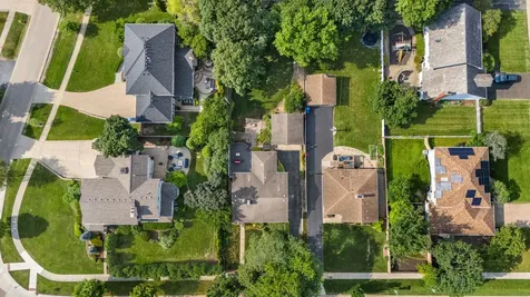 56 Chicago Avenue Clarendon Hills IL 60514