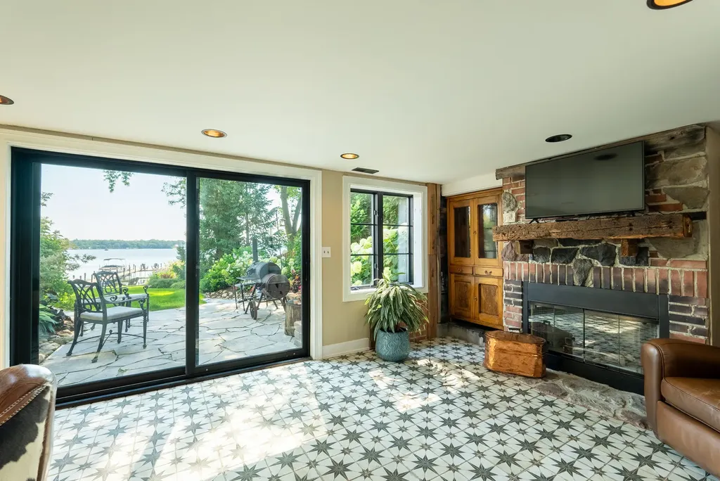 245 Sunrise Lane Lake Zurich IL 60047