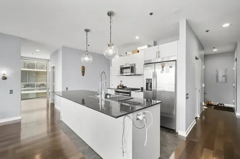 653 North Kingsbury Street Chicago IL 60654