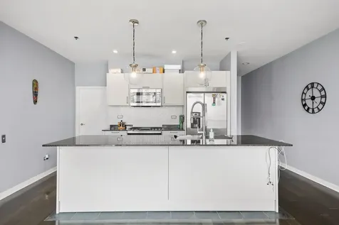 653 North Kingsbury Street Chicago IL 60654