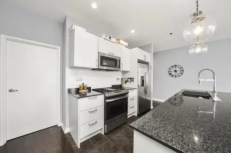 653 North Kingsbury Street Chicago IL 60654