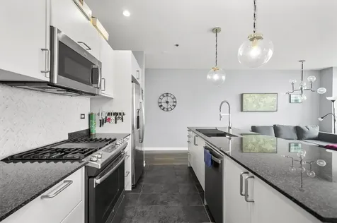 653 North Kingsbury Street Chicago IL 60654
