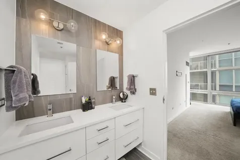 653 North Kingsbury Street Chicago IL 60654