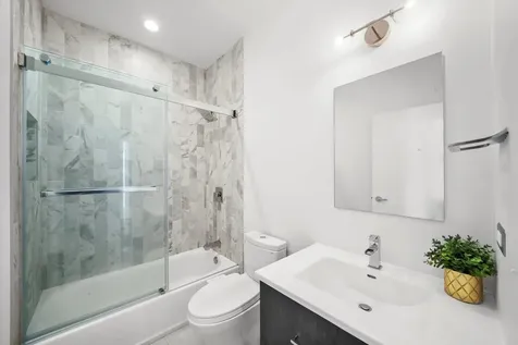 653 North Kingsbury Street Chicago IL 60654