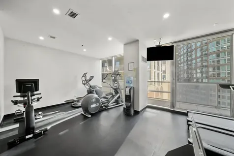 653 North Kingsbury Street Chicago IL 60654