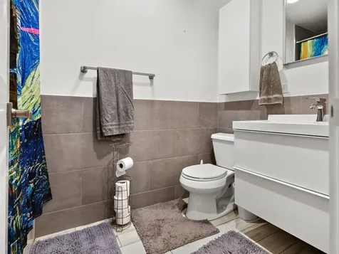 1603 Roder Court Streamwood IL 60107