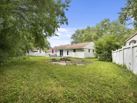 1603 Roder Court Streamwood IL 60107