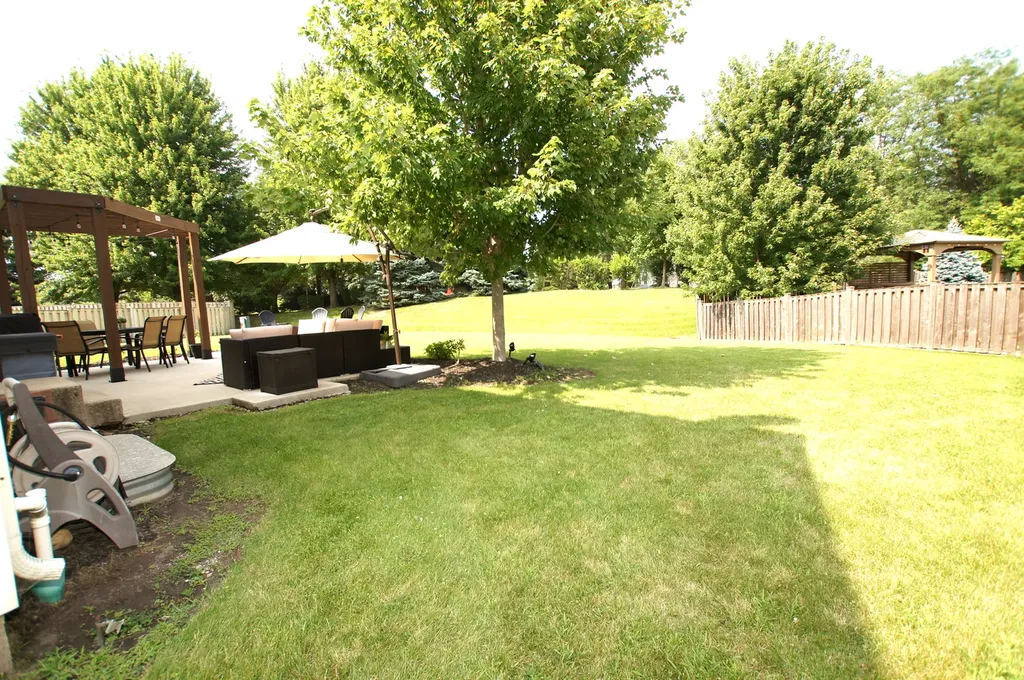 2244 Exeter Court Aurora IL 60503