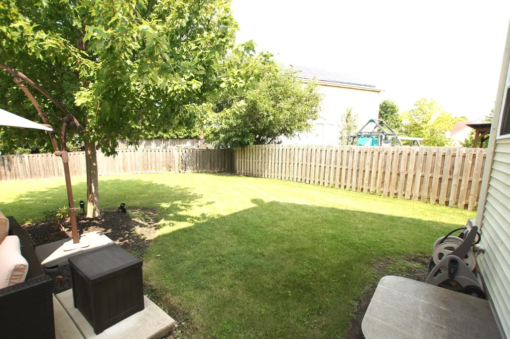 2244 Exeter Court Aurora IL 60503