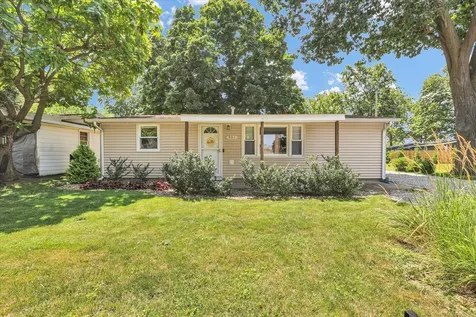 901 East Fairview Drive Tuscola IL 61953