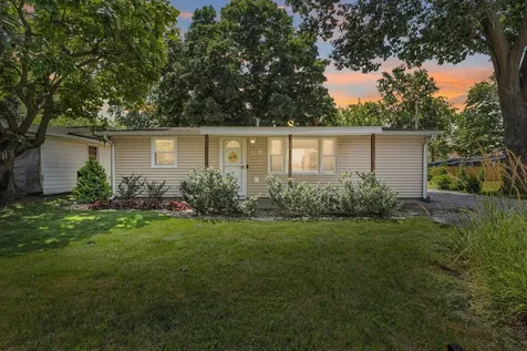 901 East Fairview Drive Tuscola IL 61953