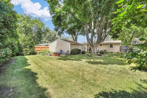 901 East Fairview Drive Tuscola IL 61953