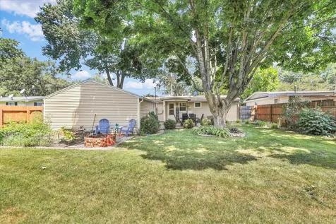 901 East Fairview Drive Tuscola IL 61953
