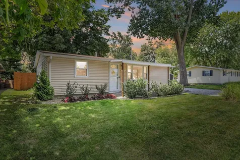 901 East Fairview Drive Tuscola IL 61953
