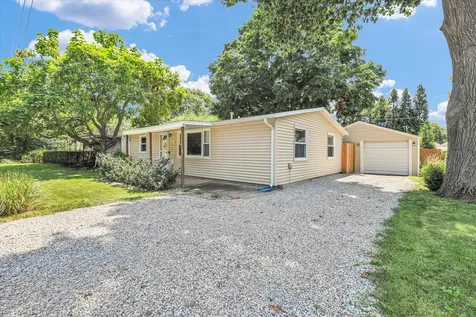 901 East Fairview Drive Tuscola IL 61953