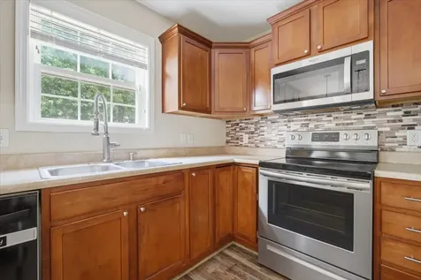 2909 Breezewood Boulevard Bloomington IL 61704
