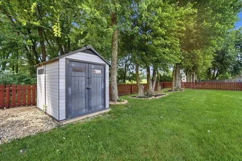 2909 Breezewood Boulevard Bloomington IL 61704