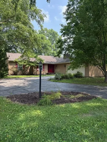 147 Woodlake Road Seymour IL 61875