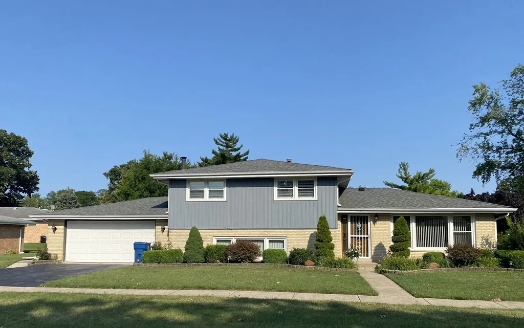 10507 South Terry Drive Palos Hills IL 60465