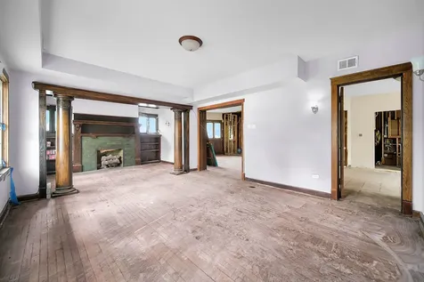 446 North Pine Avenue Chicago IL 60644