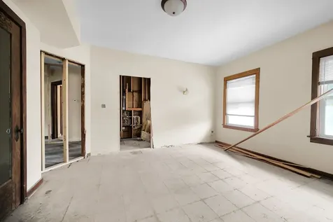 446 North Pine Avenue Chicago IL 60644