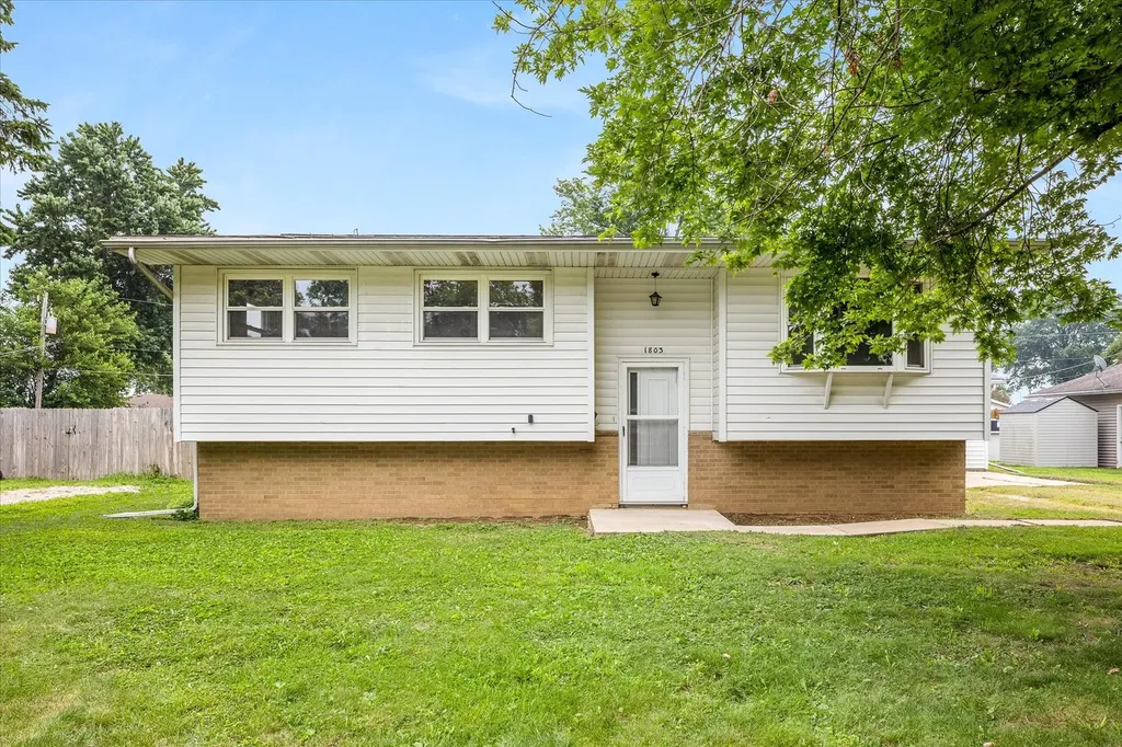 1803 Wright Street Streator IL 61364