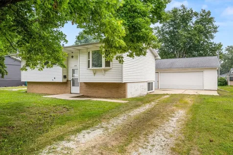 1803 Wright Street Streator IL 61364