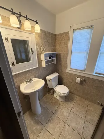 186 North Du Bois Avenue Elgin IL 60123