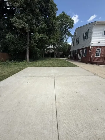 186 North Du Bois Avenue Elgin IL 60123