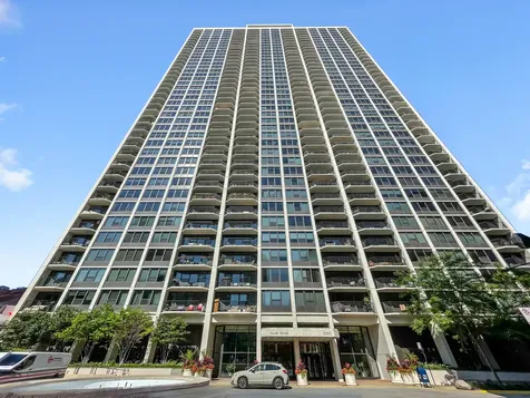1560 North Sandburg Terrace Chicago IL 60610