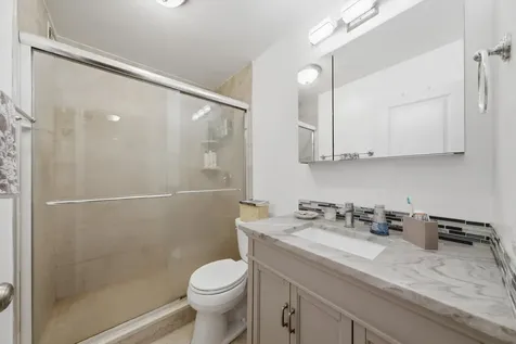 1560 North Sandburg Terrace Chicago IL 60610