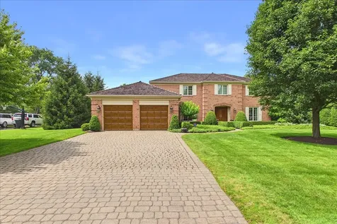 120 West Blackthorn Lane Lake Forest IL 60045