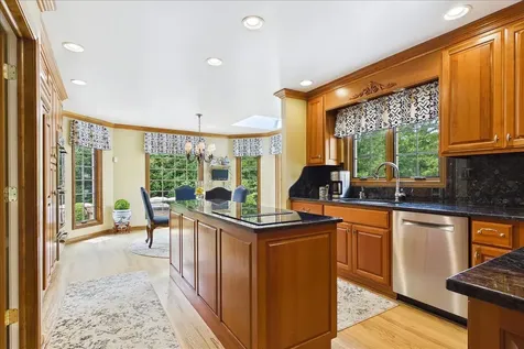 120 West Blackthorn Lane Lake Forest IL 60045