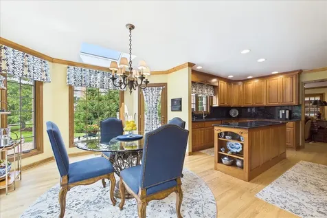 120 West Blackthorn Lane Lake Forest IL 60045