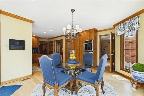 120 West Blackthorn Lane Lake Forest IL 60045