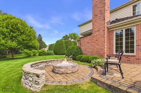 120 West Blackthorn Lane Lake Forest IL 60045