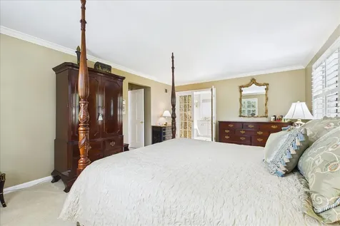 120 West Blackthorn Lane Lake Forest IL 60045