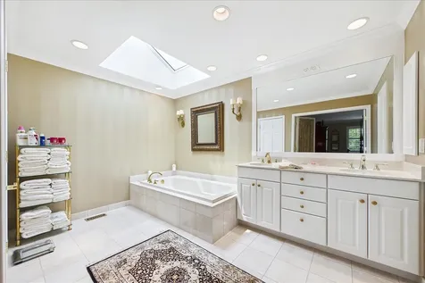 120 West Blackthorn Lane Lake Forest IL 60045