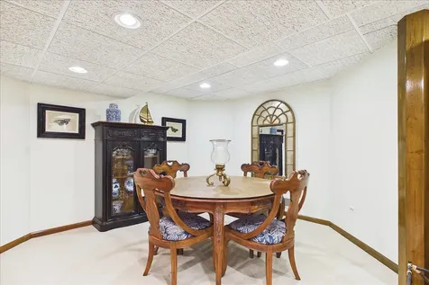 120 West Blackthorn Lane Lake Forest IL 60045