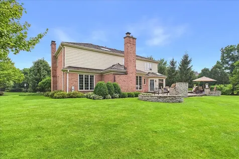 120 West Blackthorn Lane Lake Forest IL 60045