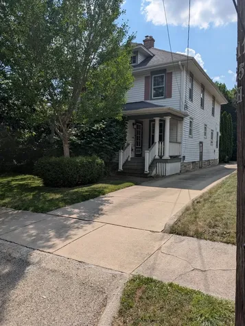 219 South Highland Avenue Rockford IL 61104