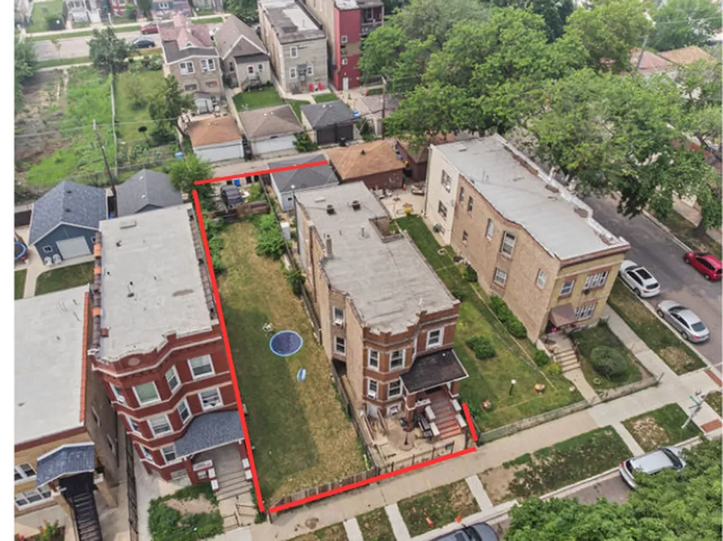 852 North Springfield Avenue Chicago IL 60651
