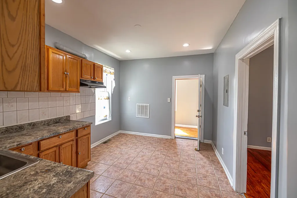 852 North Springfield Avenue Chicago IL 60651