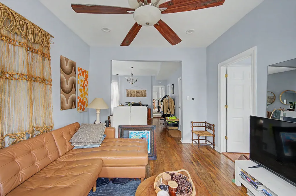 852 North Springfield Avenue Chicago IL 60651