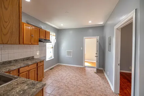 852 North Springfield Avenue Chicago IL 60651