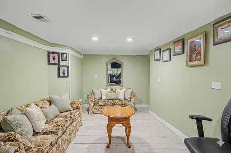 852 North Springfield Avenue Chicago IL 60651