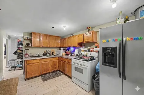 852 North Springfield Avenue Chicago IL 60651
