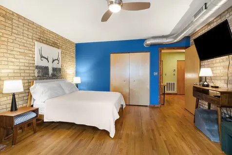 7020 North Paulina Street Chicago IL 60626