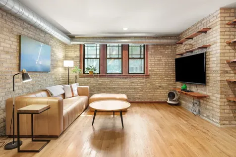 7020 North Paulina Street Chicago IL 60626